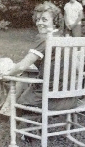 Mom_Rusty_rocking_chair_v2